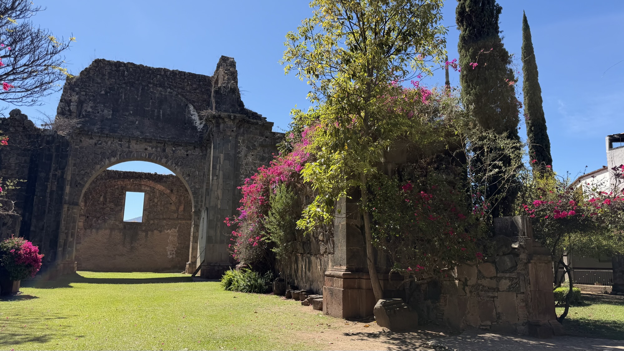 El templo inconcluso de Mascota, Jalisco: una historia entre ruinas, silencio y memoria